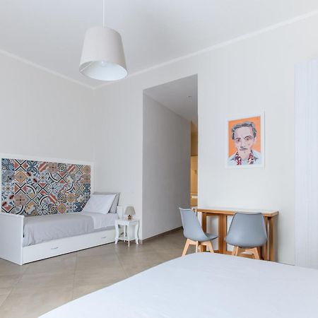 Tinellari Rooms Napels Buitenkant foto