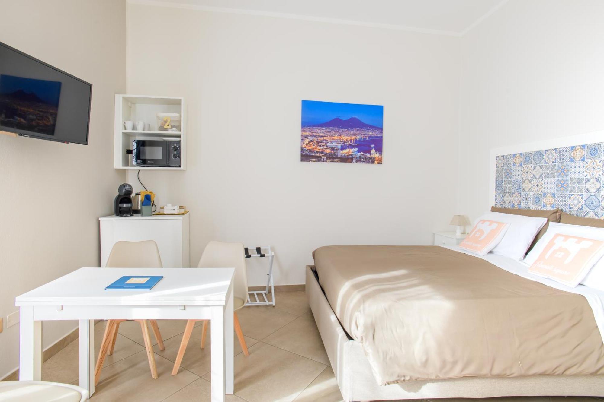 Tinellari Rooms Napels Buitenkant foto