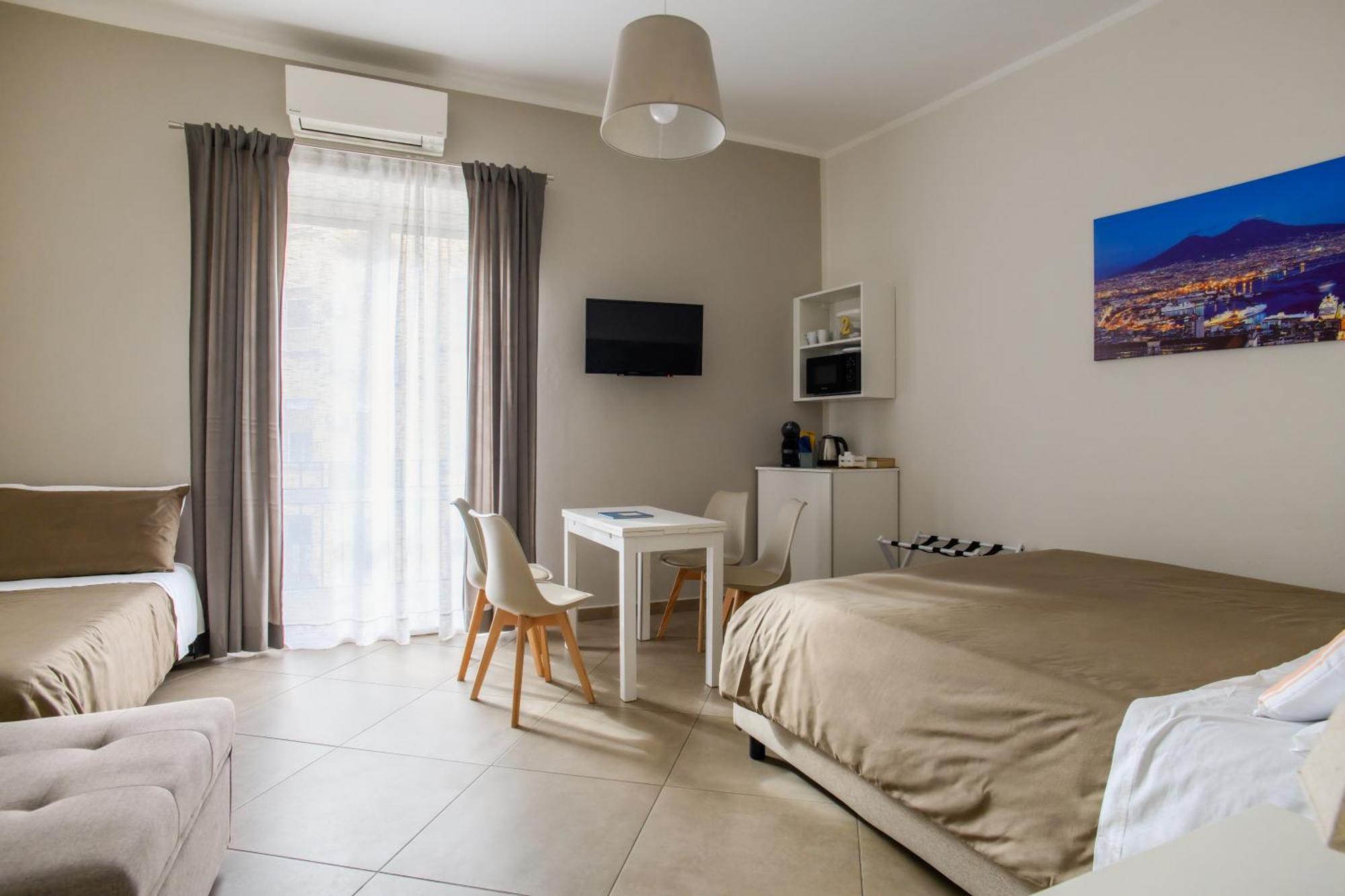 Tinellari Rooms Napels Buitenkant foto